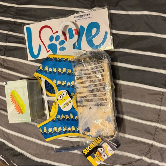 Other - NWT Minions Blue and Yellow Pet Harness w/Extra Goodies